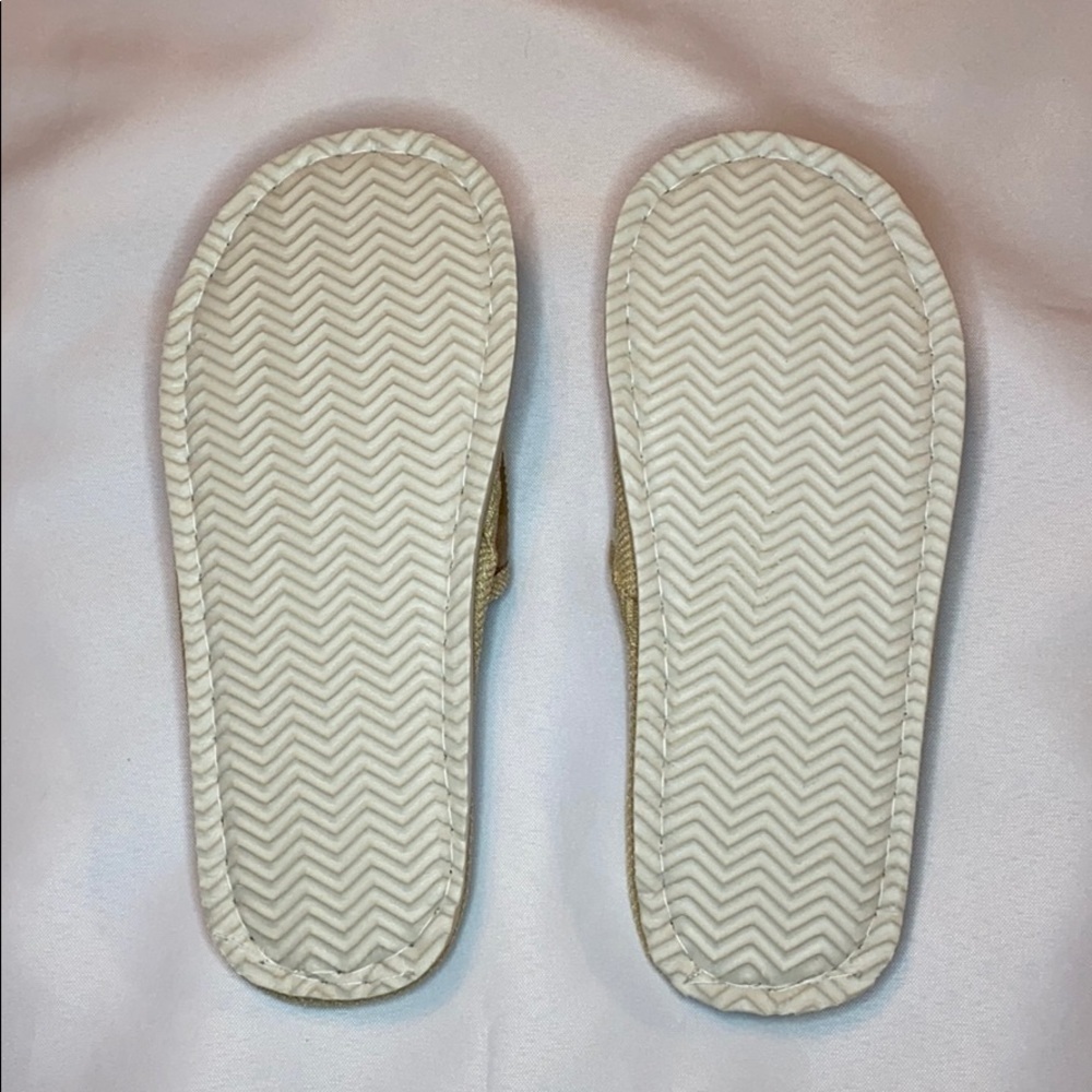 GINGHAM SLIPPERS ✨✨✨ - Picture 2 of 5